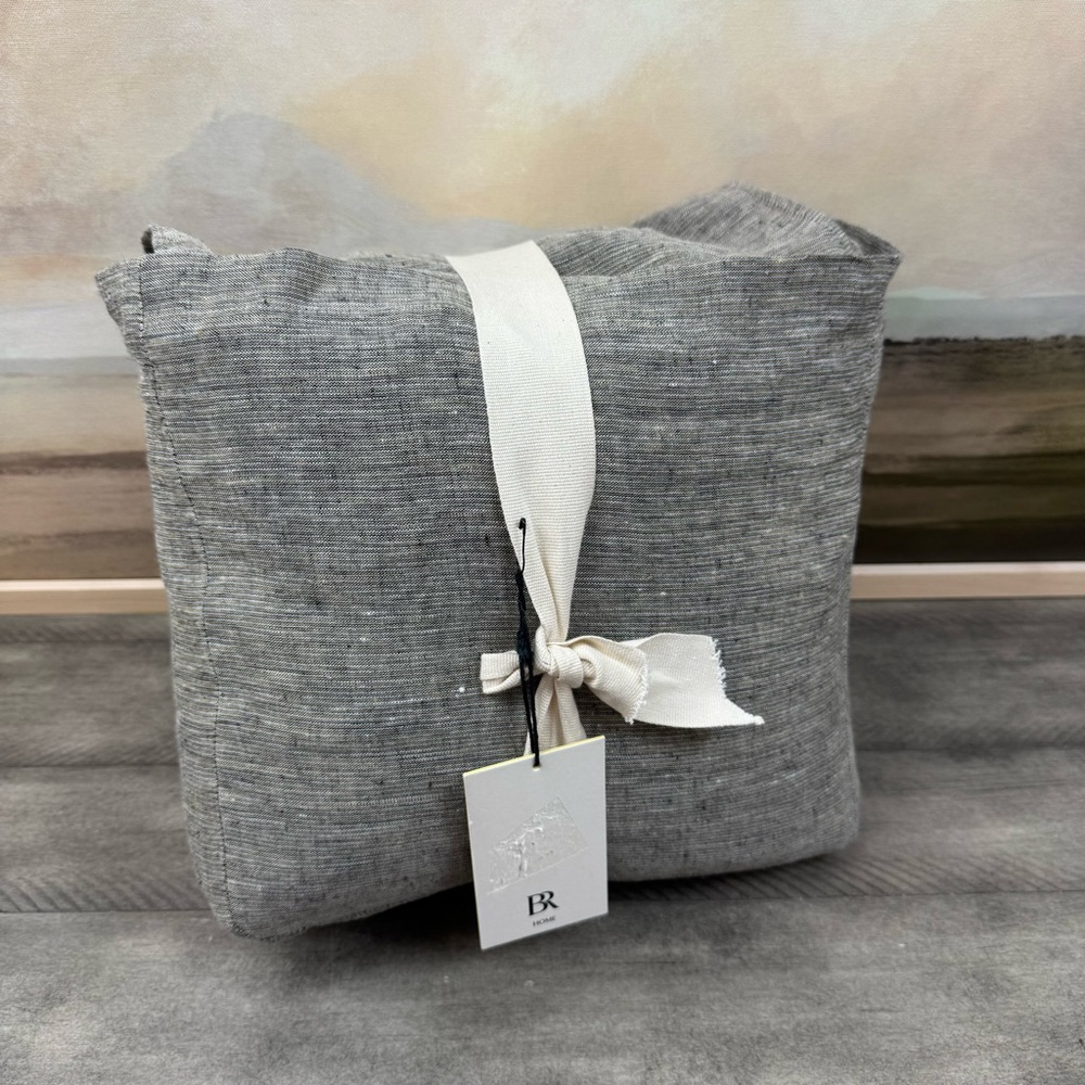 Banana Republic Home Heirloom Embroidered King Duvet Cover Pewter NWT